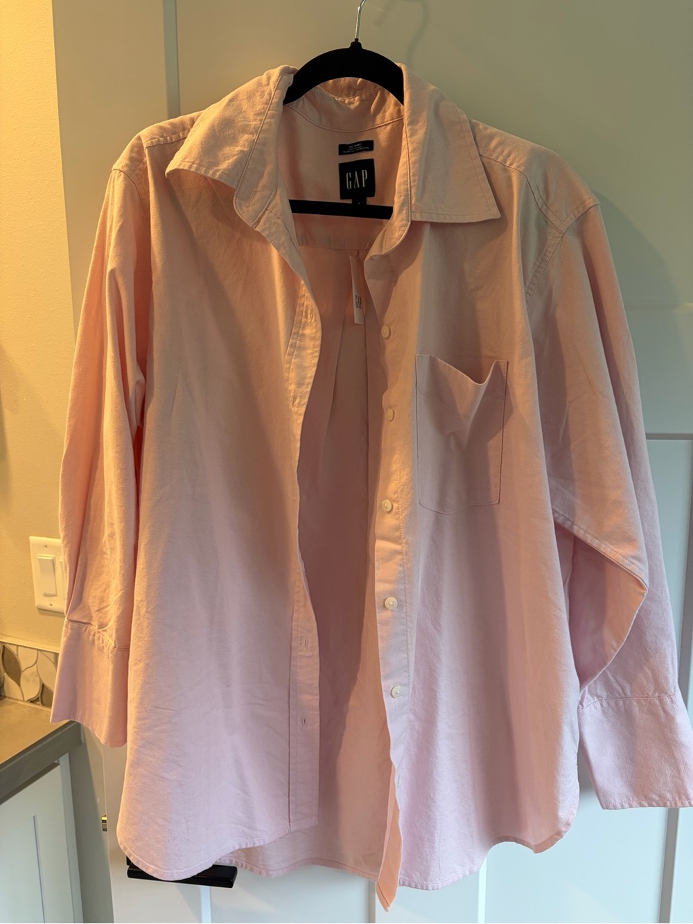 GAP NWT Light Pink Button-Up Shirt